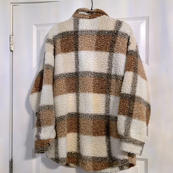 Plaid Sherpa Jacket - Cream and Tan Fully Lined (Relaxed Fit) - Picture 7 of 9